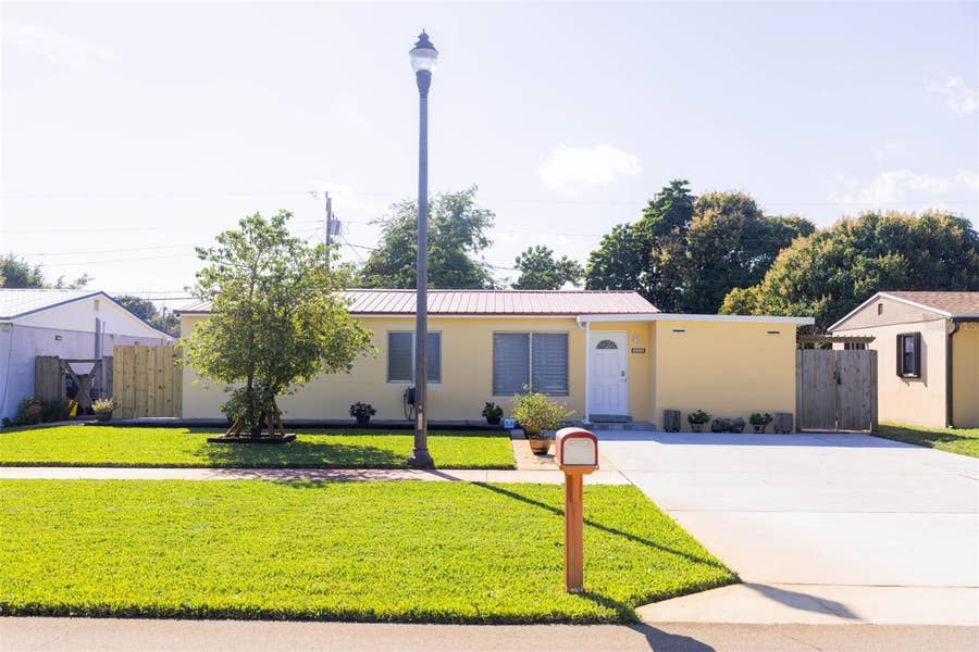 Property photo for 2028 BRIDGEMAN DRIVE, West Palm Beach, FL