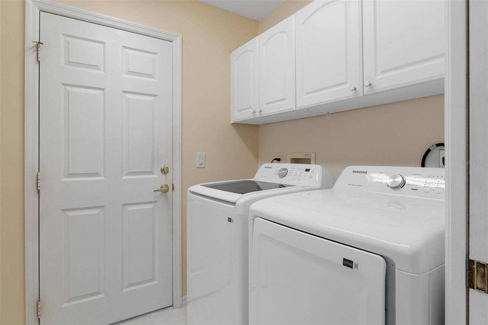 1144 E WHIRL AWAY CIRCLE, Inverness, FL 34453 1144 E WHIRL AWAY CIRCLE, Inverness, FL 34453