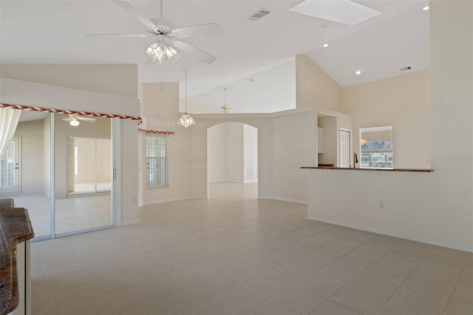 1144 E WHIRL AWAY CIRCLE, Inverness, FL 34453 1144 E WHIRL AWAY CIRCLE, Inverness, FL 34453