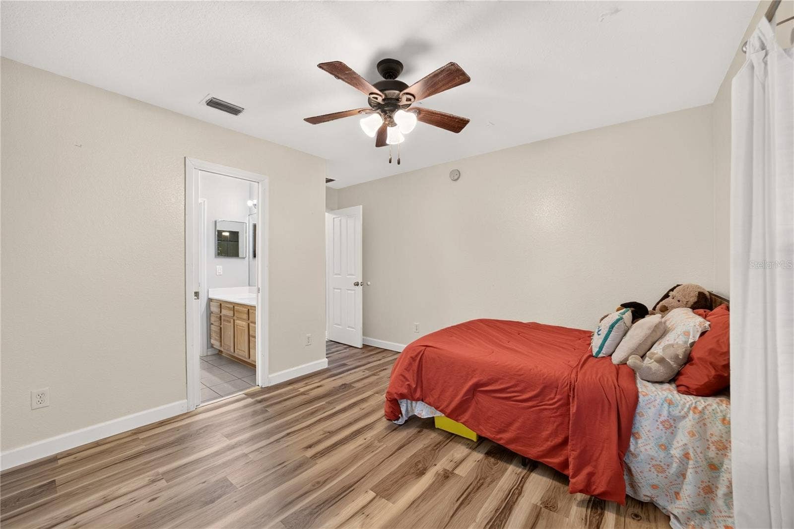 6410 NE 25TH AVENUE, Ocala, FL 34479 Guest Bedroom 1