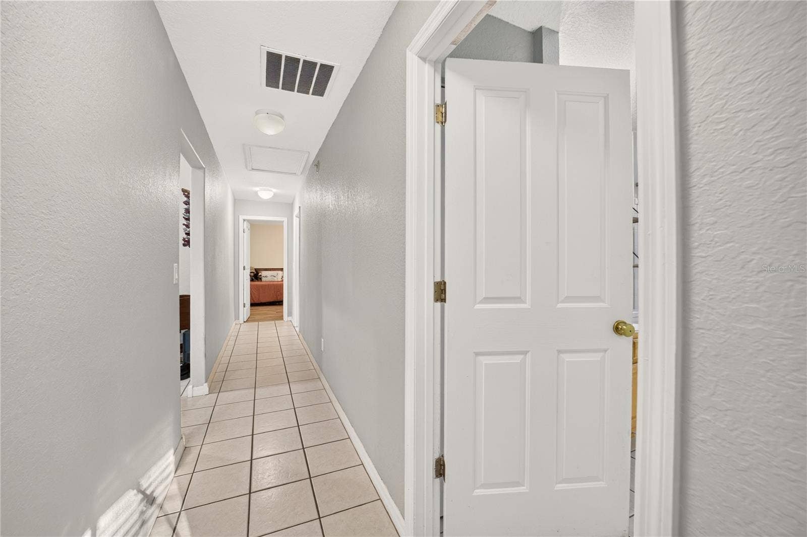 6410 NE 25TH AVENUE, Ocala, FL 34479 Hallway