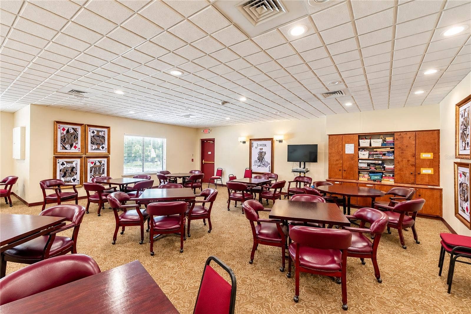 8169 SW 108TH LANE ROAD, Ocala, FL 34481 Numerous Community Centers for clubs, crafts, billards and more