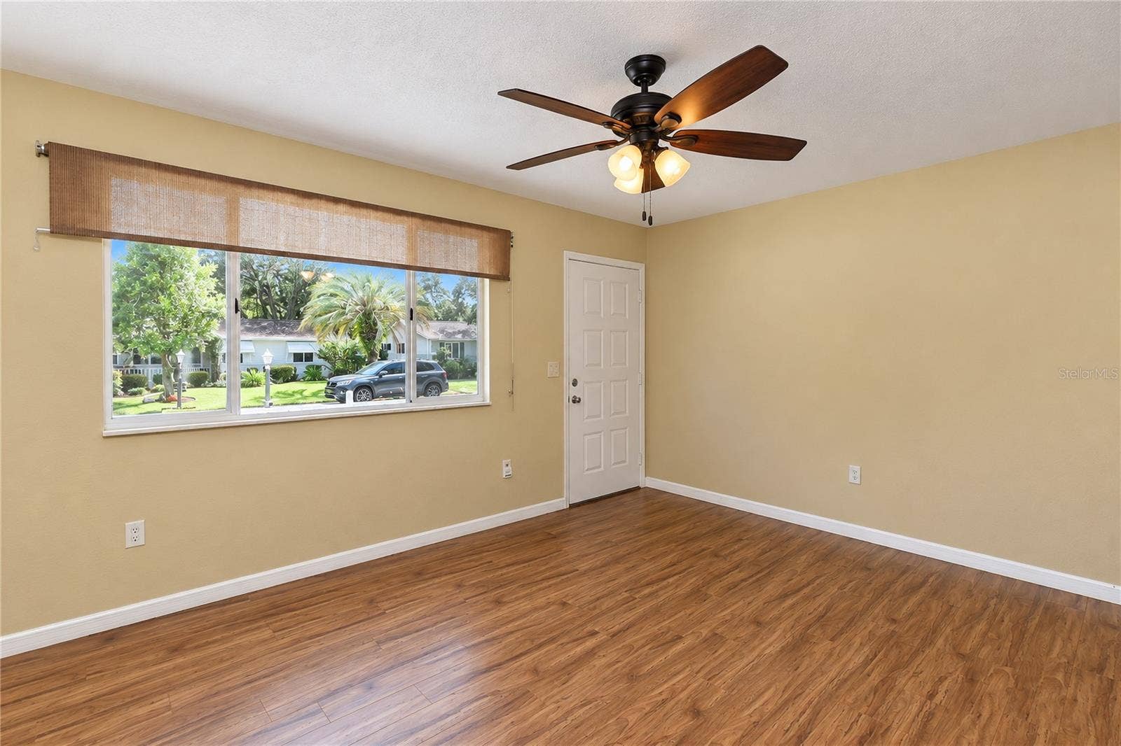 8169 SW 108TH LANE ROAD, Ocala, FL 34481 Lighted ceiling fan with remote