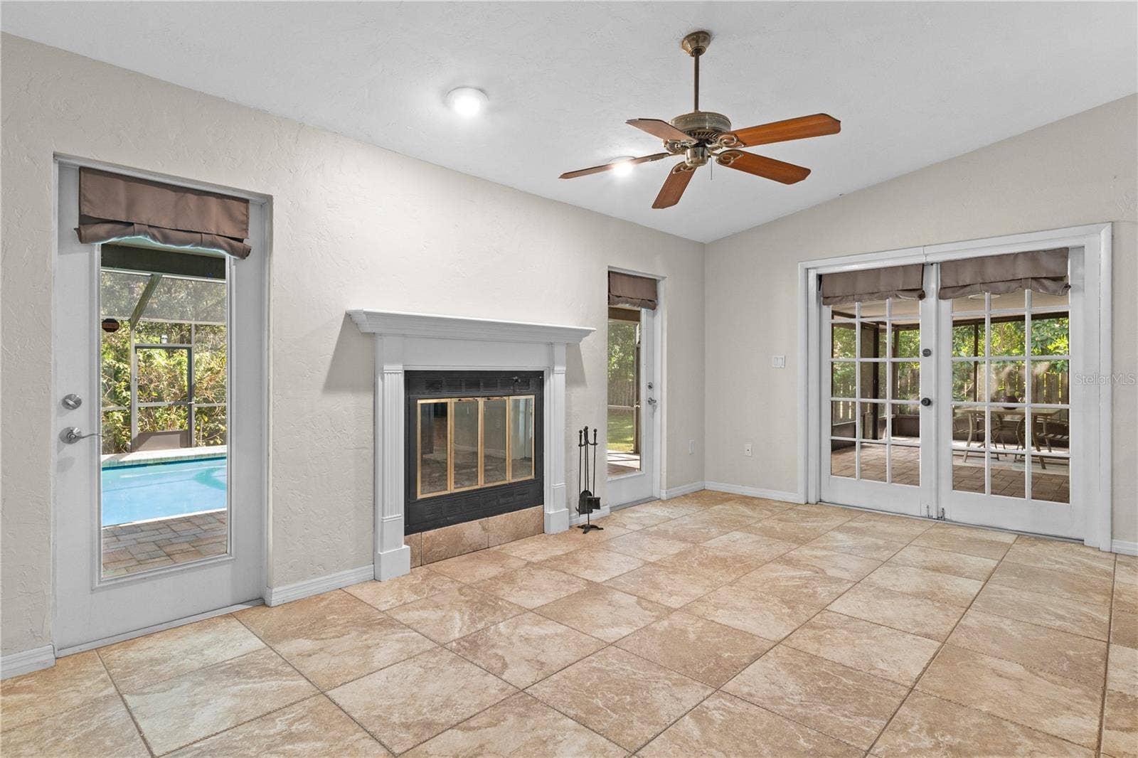 5512 W PINE CIRCLE, Crystal River, FL 34429 5512 W PINE CIRCLE, Crystal River, FL 34429