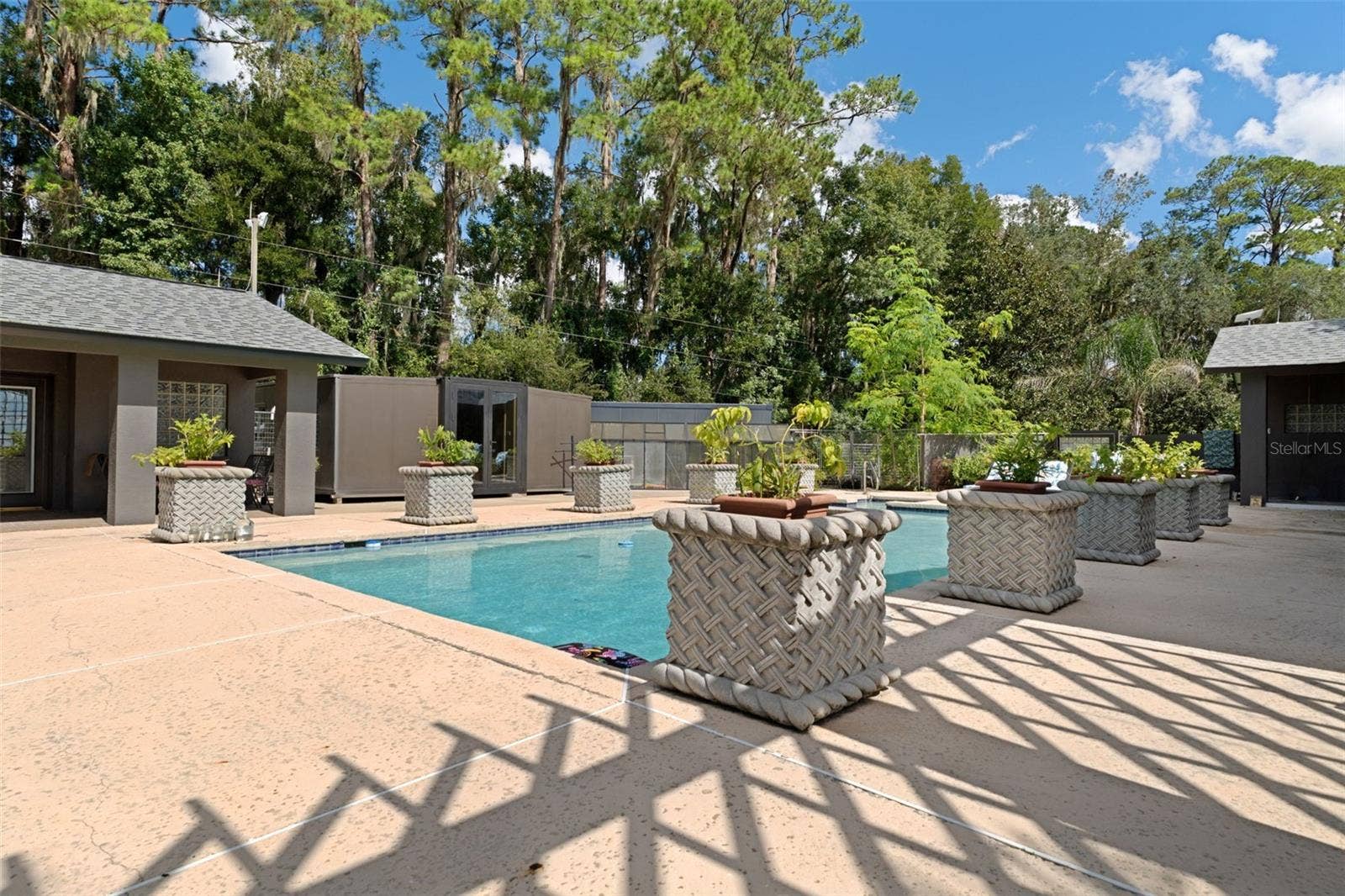 Residence Pool Deck