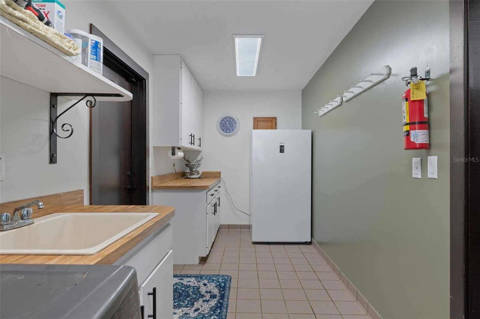 Laundry in Primary