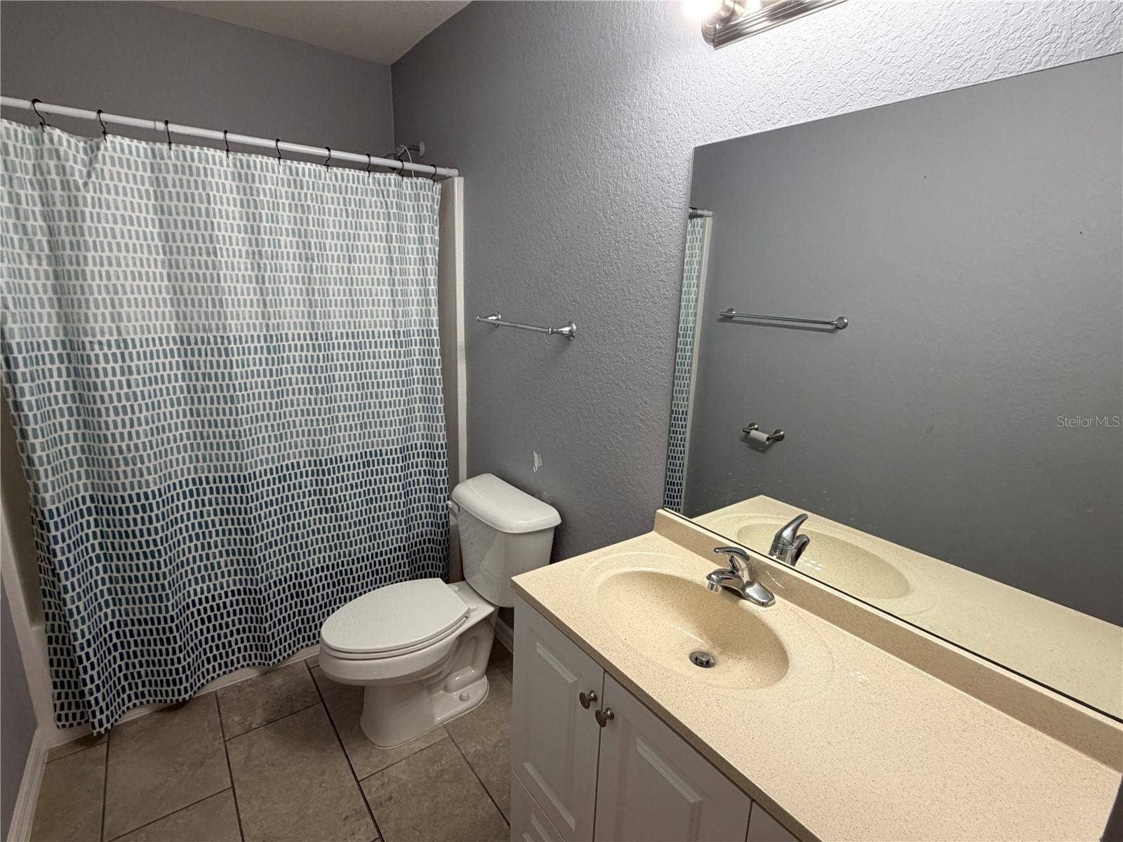 29 WATER COURSE, Ocala, FL 34472 Guest bath