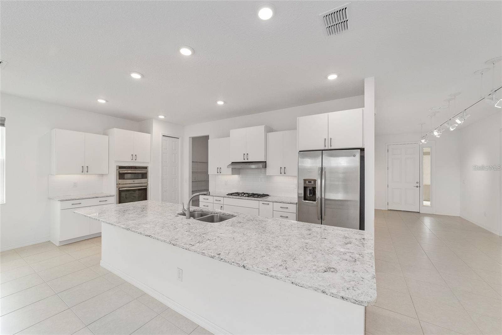 9979 SW 88TH LOOP, Ocala, FL 34481 Kitchen #6