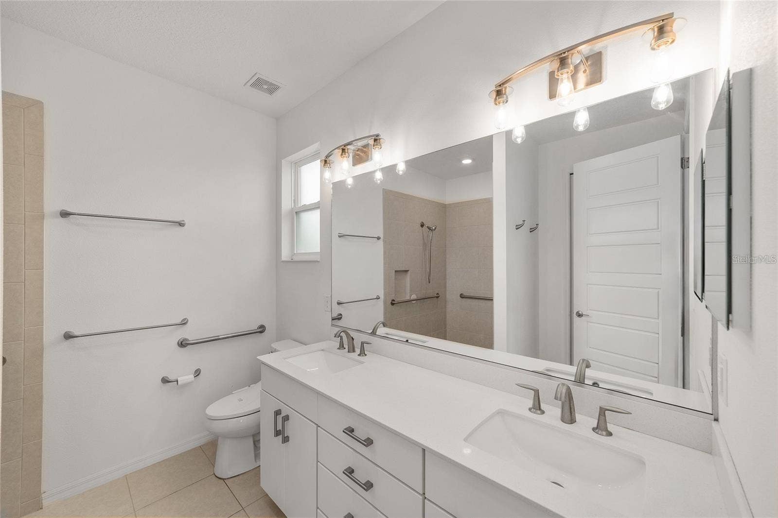 9979 SW 88TH LOOP, Ocala, FL 34481 Primary Bath