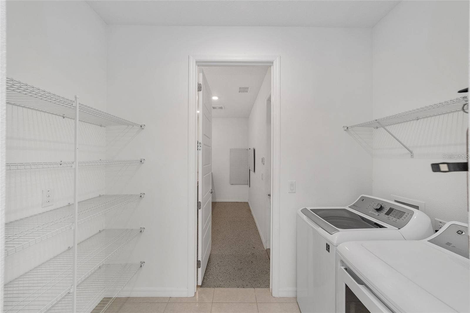9979 SW 88TH LOOP, Ocala, FL 34481 Laundry Room