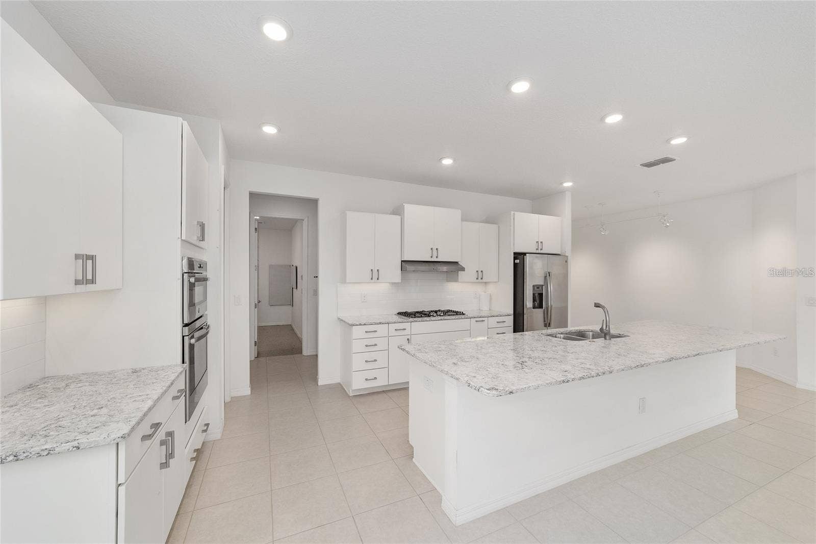 9979 SW 88TH LOOP, Ocala, FL 34481 Kitchen #4