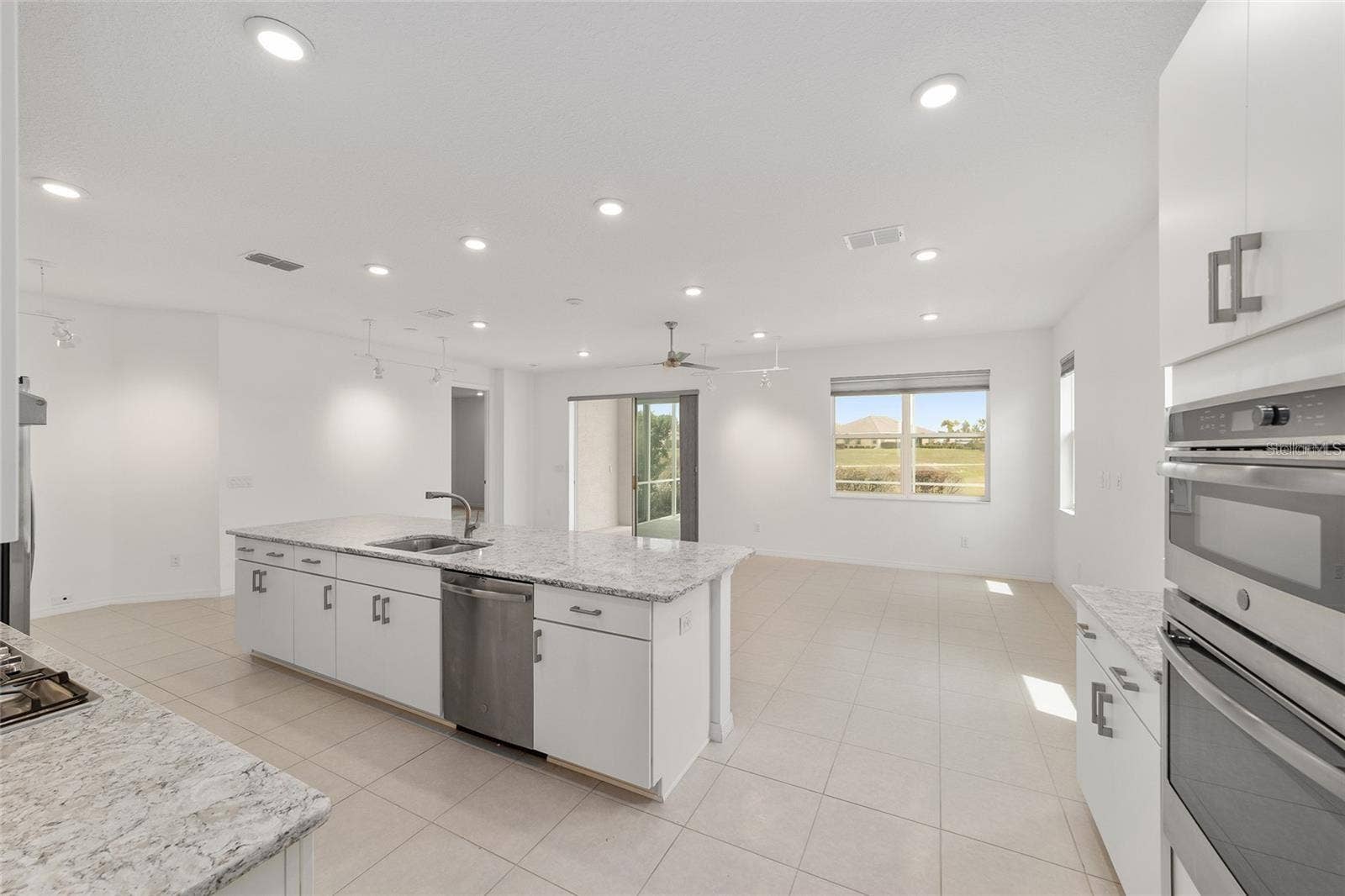 9979 SW 88TH LOOP, Ocala, FL 34481 Kitchen #2