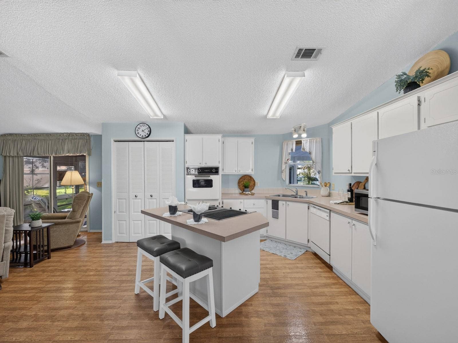 660 RAINBOW BOULEVARD, The Villages, FL 32159 660 RAINBOW BOULEVARD, The Villages, FL 32159
