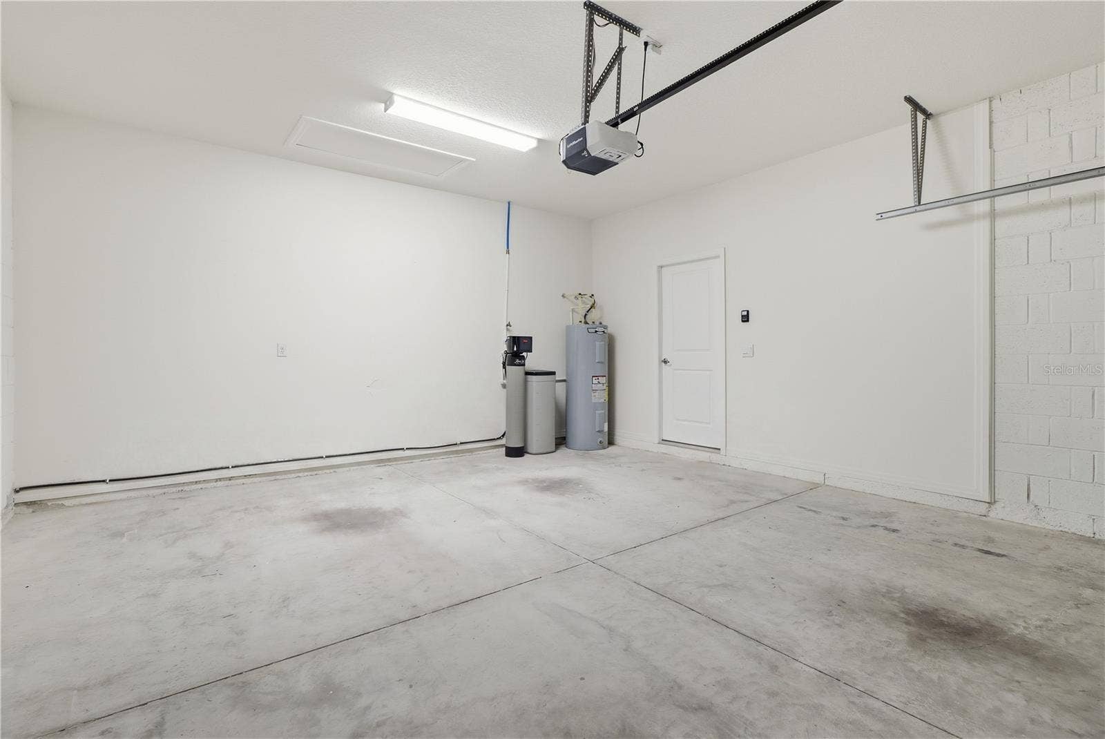 5541 NW 40TH LOOP, Ocala, FL 34482 5541 NW 40TH LOOP, Ocala, FL 34482