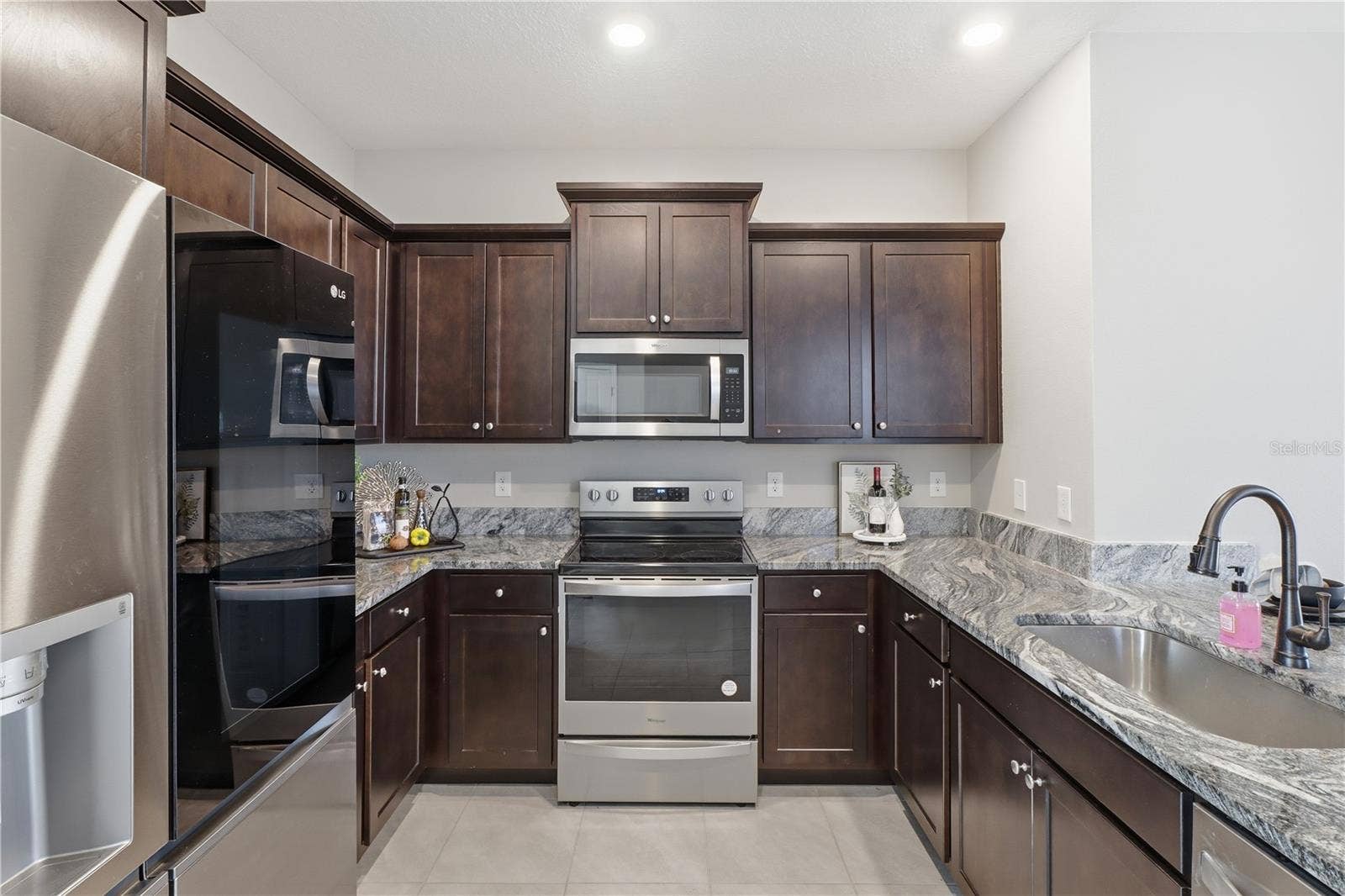 5541 NW 40TH LOOP, Ocala, FL 34482 5541 NW 40TH LOOP, Ocala, FL 34482