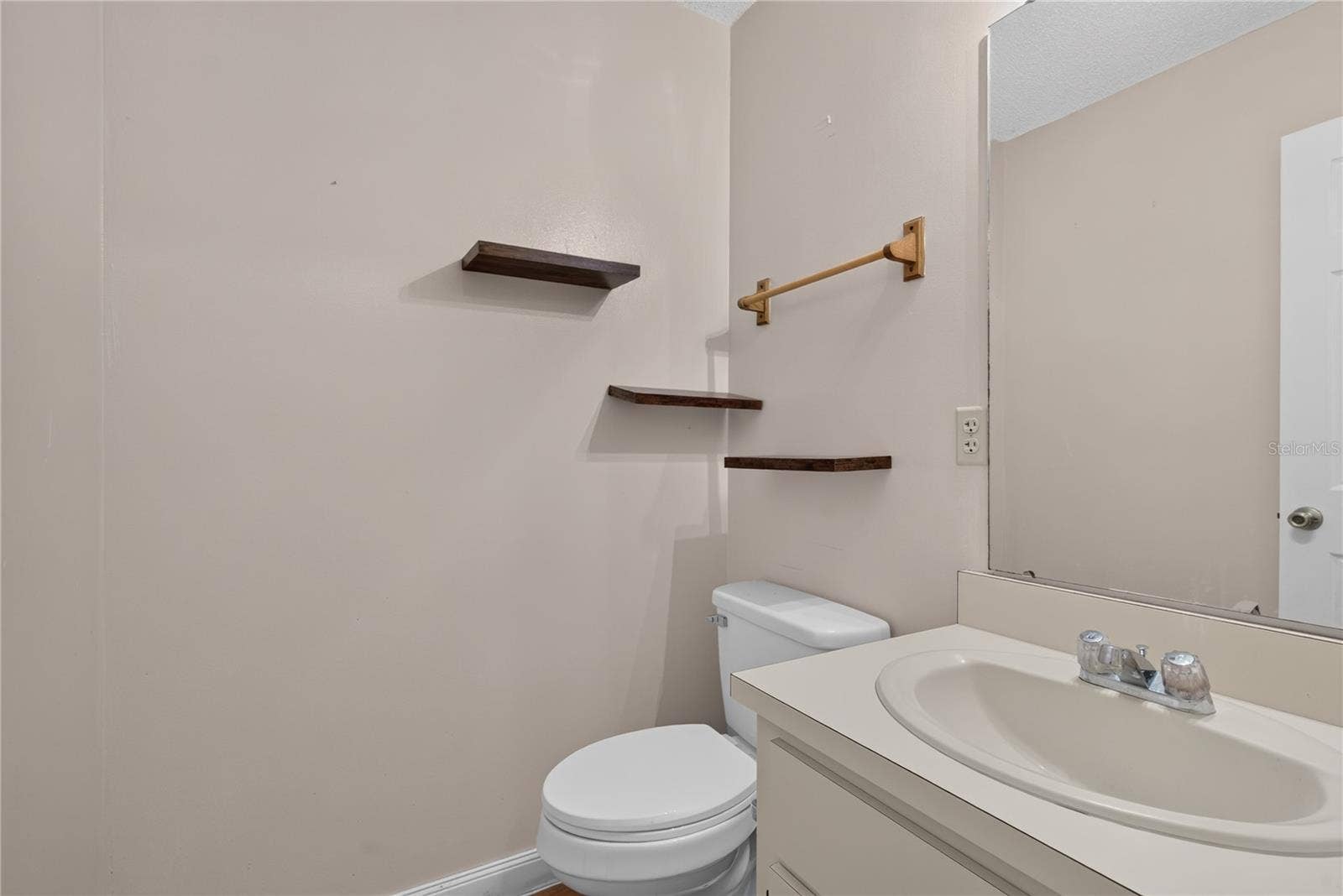 2701 NE 10TH STREET, #603, Ocala, FL 34470 Half Bath