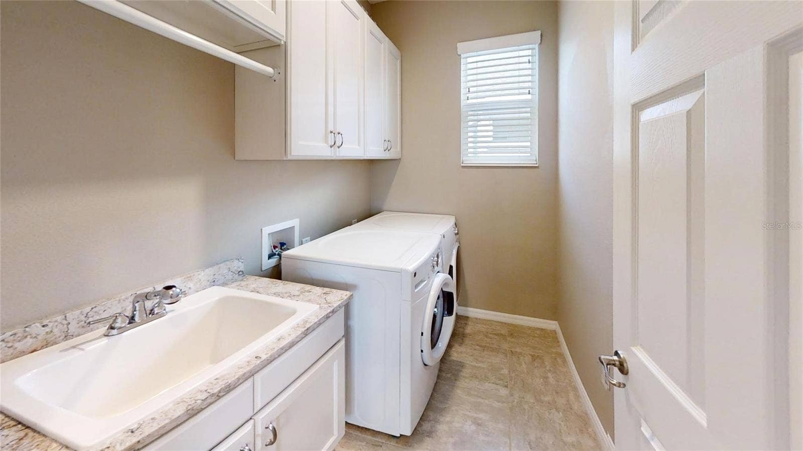 9818 SW 99TH LOOP, Ocala, FL 34481 LAUNDRY