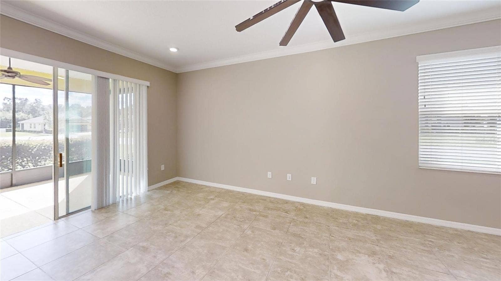 9818 SW 99TH LOOP, Ocala, FL 34481 LIVING ROOM