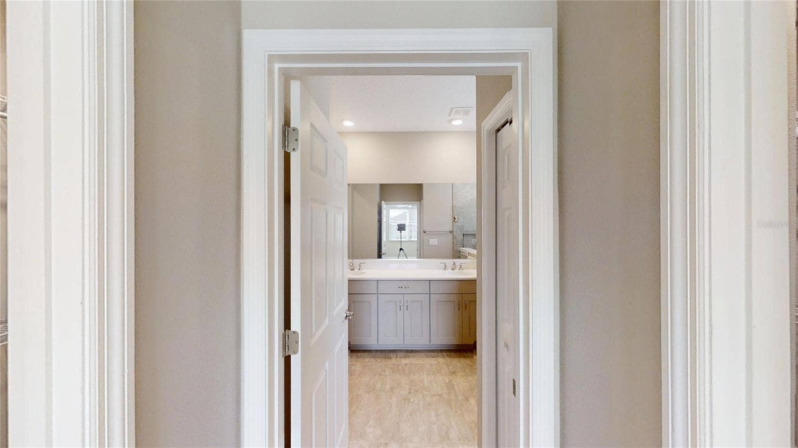 9818 SW 99TH LOOP, Ocala, FL 34481 PRIMARY BATHROOM