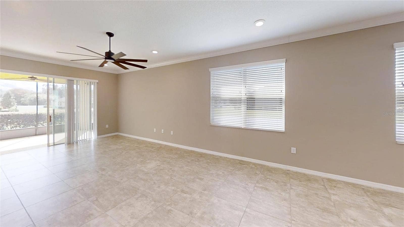 9818 SW 99TH LOOP, Ocala, FL 34481 LIVING ROOM