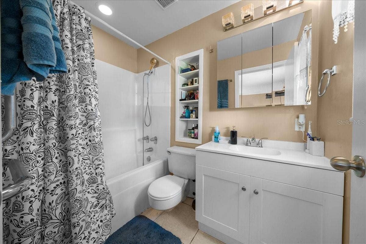 1335 SE 18TH STREET, Ocala, FL 34471 1335 SE 18TH STREET, Ocala, FL 34471