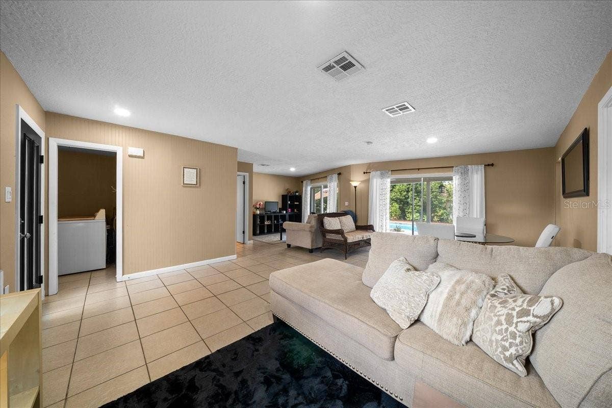 1335 SE 18TH STREET, Ocala, FL 34471 1335 SE 18TH STREET, Ocala, FL 34471