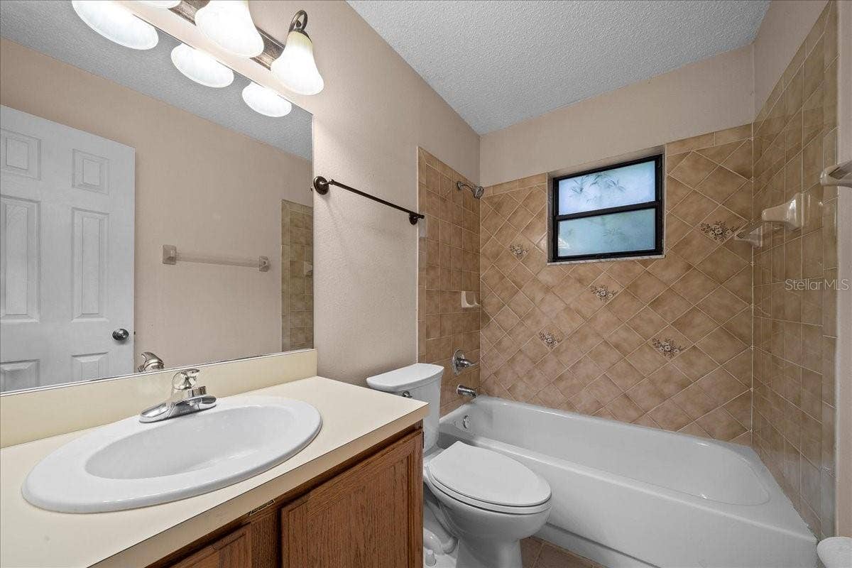 3944 NE 7TH STREET, Ocala, FL 34470