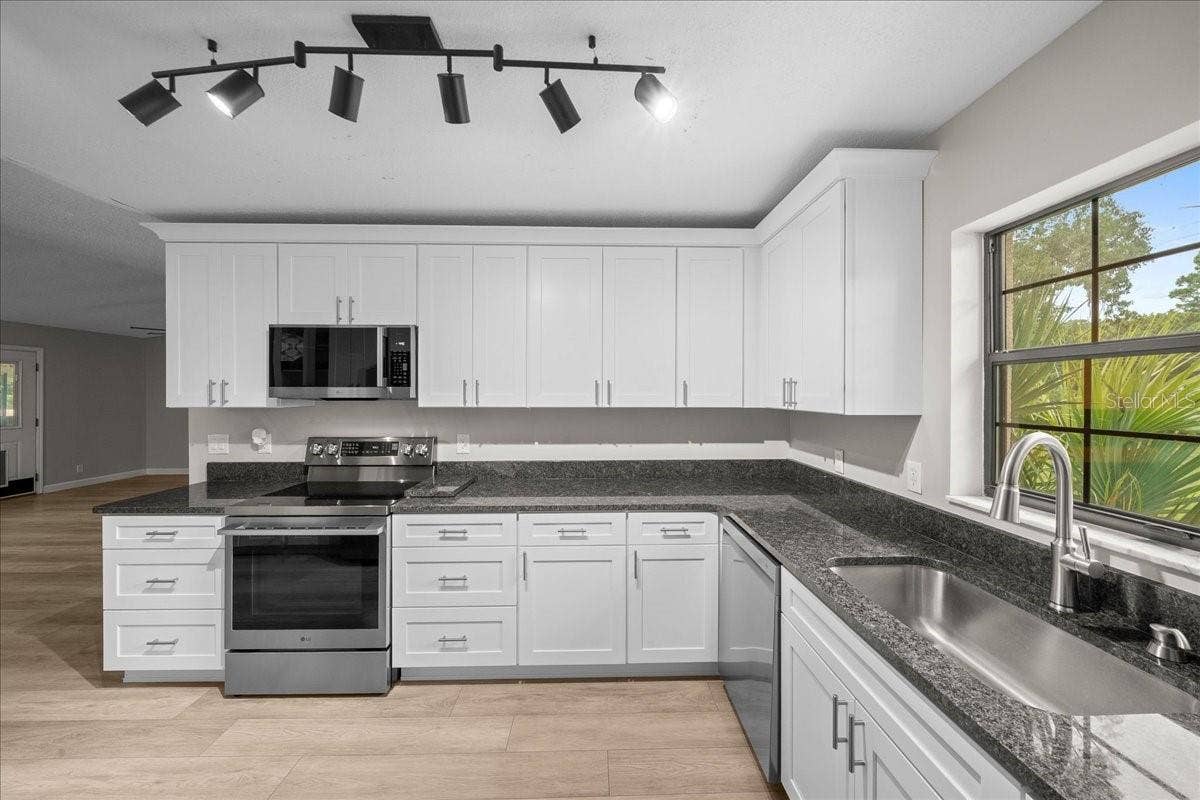 3944 NE 7TH STREET, Ocala, FL 34470