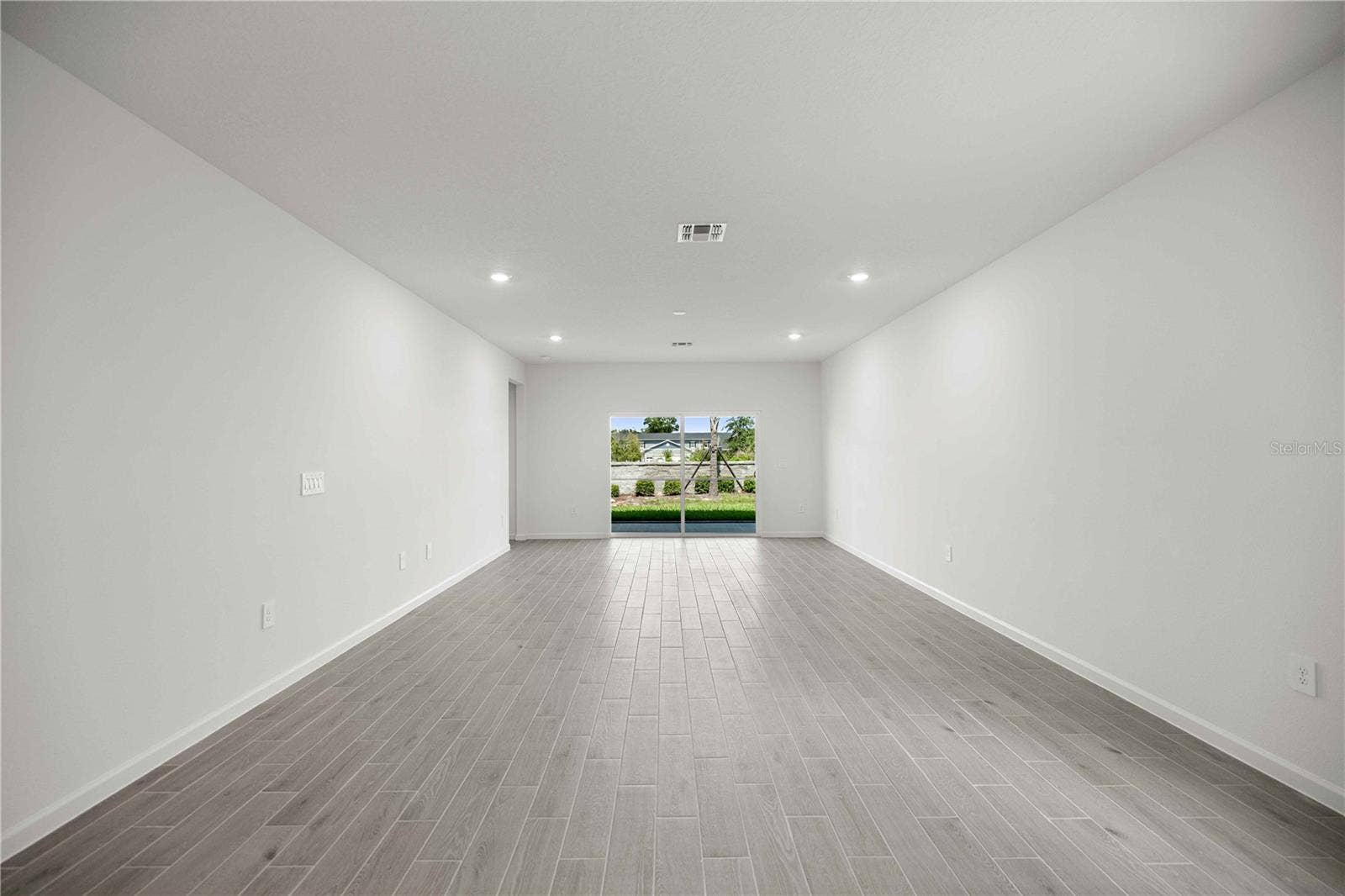8687 SW 67TH CIRCLE, Ocala, FL 34476 8687 SW 67TH CIRCLE, Ocala, FL 34476