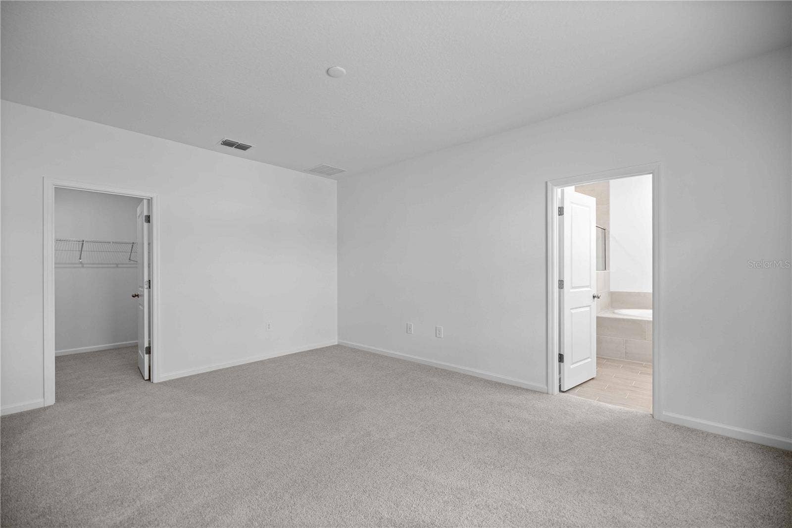 8687 SW 67TH CIRCLE, Ocala, FL 34476 8687 SW 67TH CIRCLE, Ocala, FL 34476