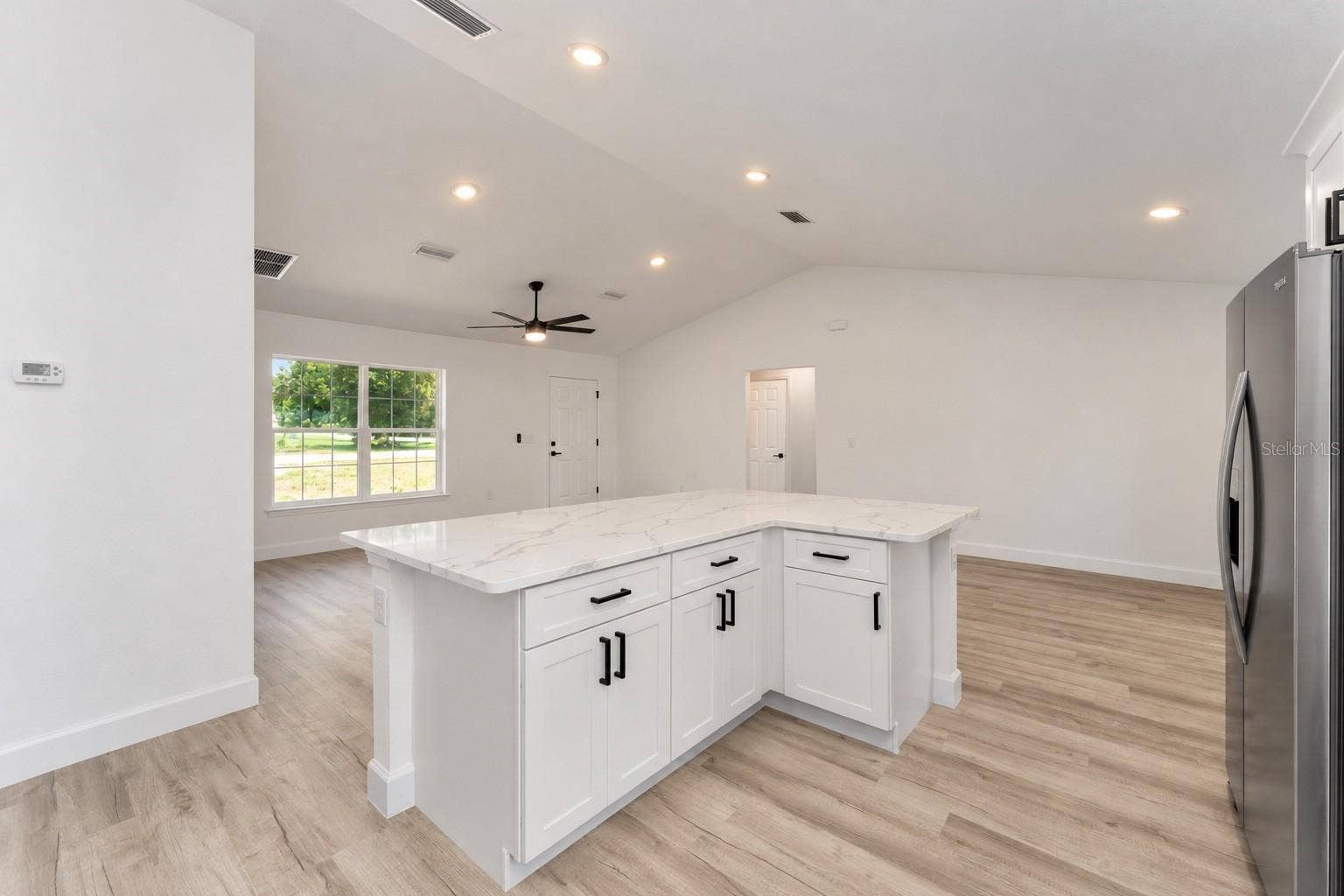 3 PECAN DRIVE TRCE, Ocala, FL 34472 Virtually altered kitchen island without pendents.