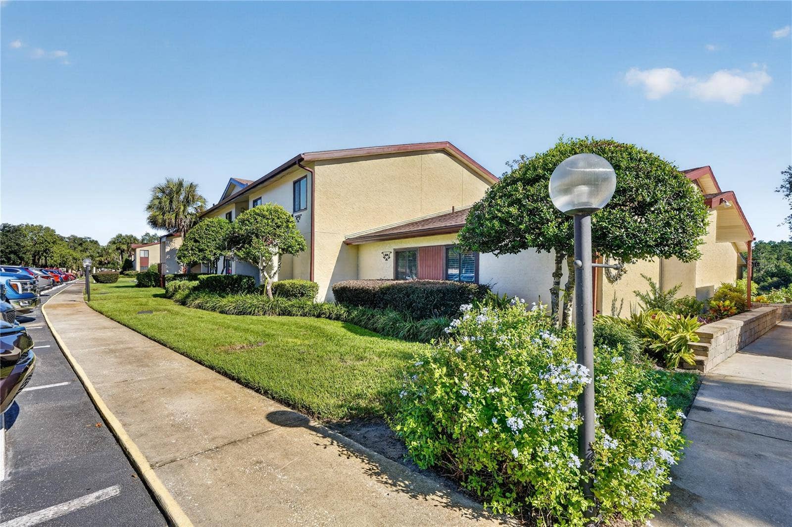 688 MIDWAY DRIVE, #B, Ocala, FL 34472 688 MIDWAY DRIVE, #B, Ocala, FL 34472