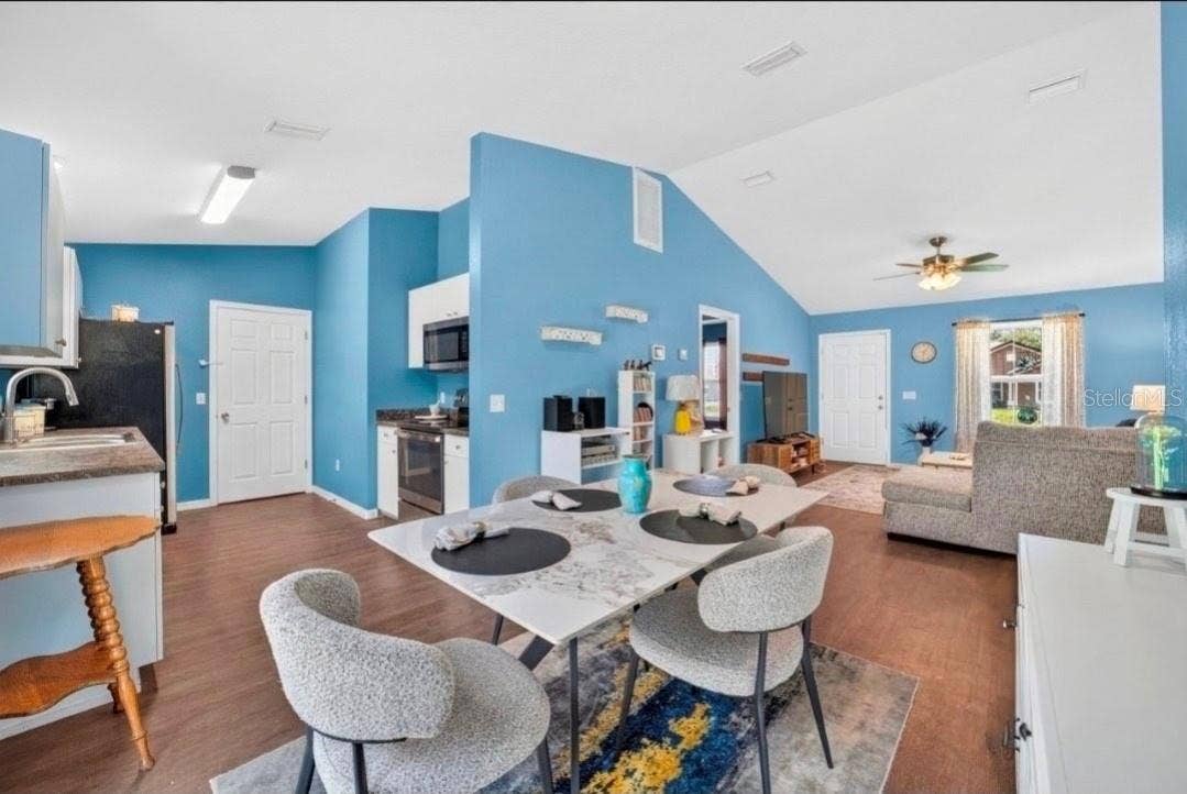 5413 NW 55TH COURT, Ocala, FL 34482 End table removed