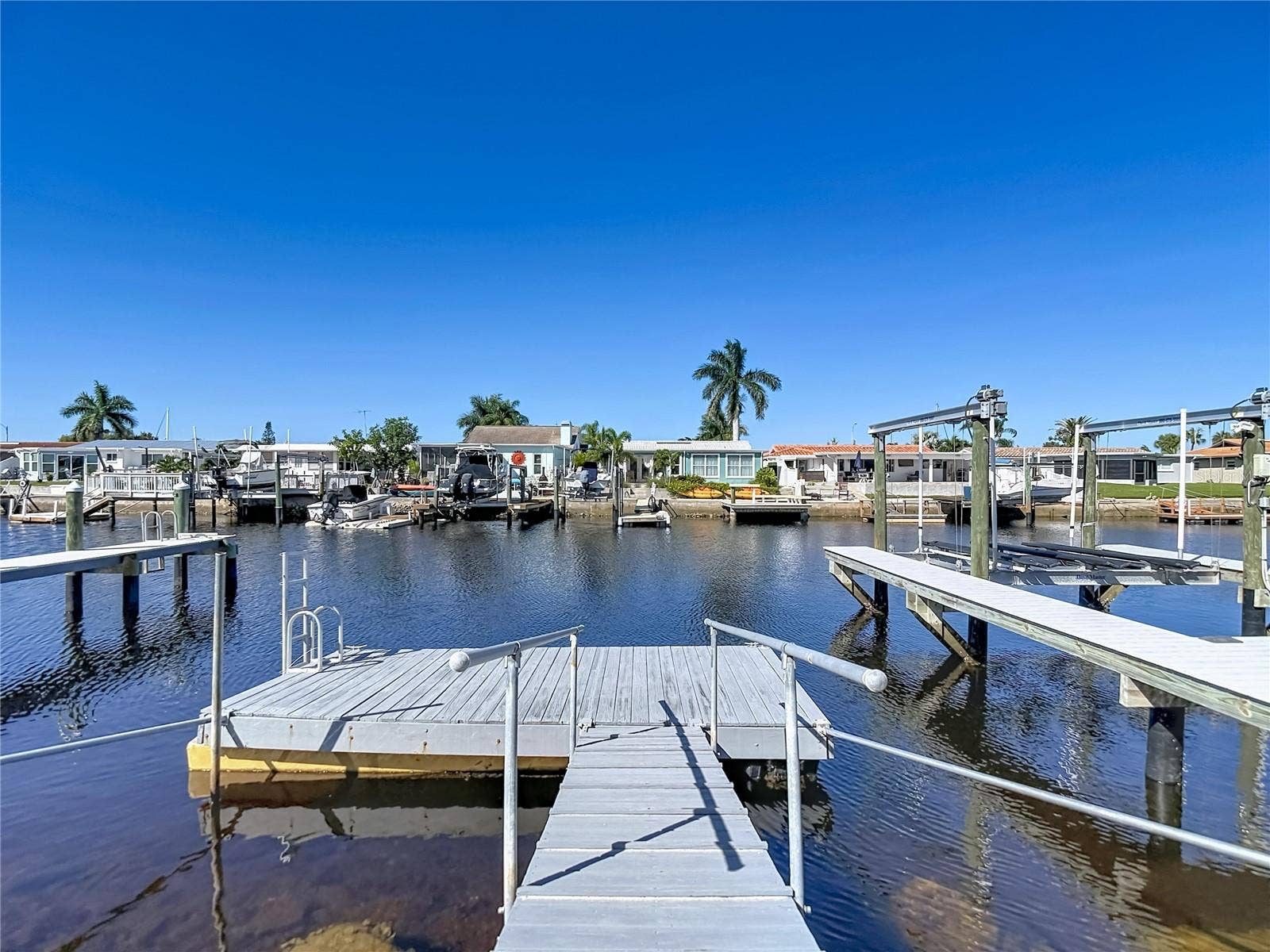 Dock