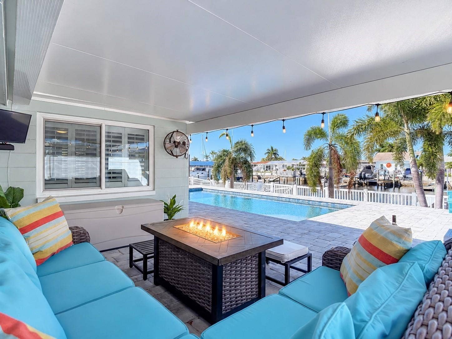 Entertainment Covered Patio