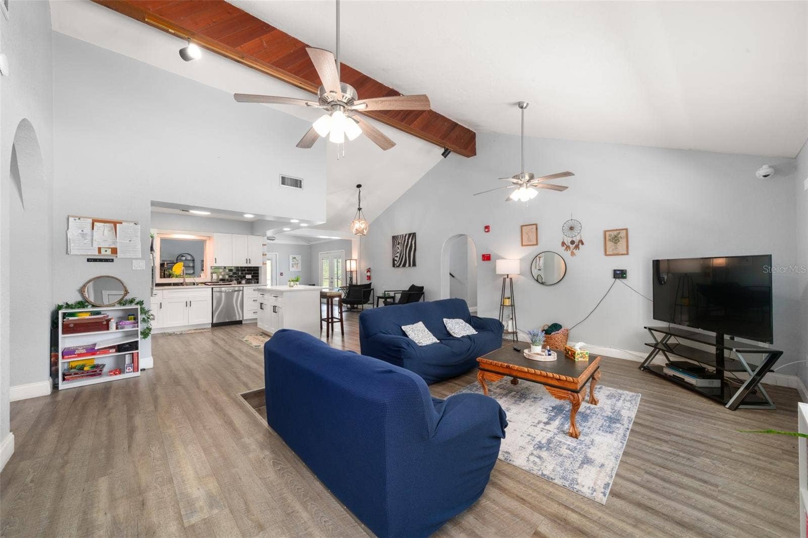 5731 WOLF LAKE ROAD, Sebring, FL 33875 5731 WOLF LAKE ROAD, Sebring, FL 33875