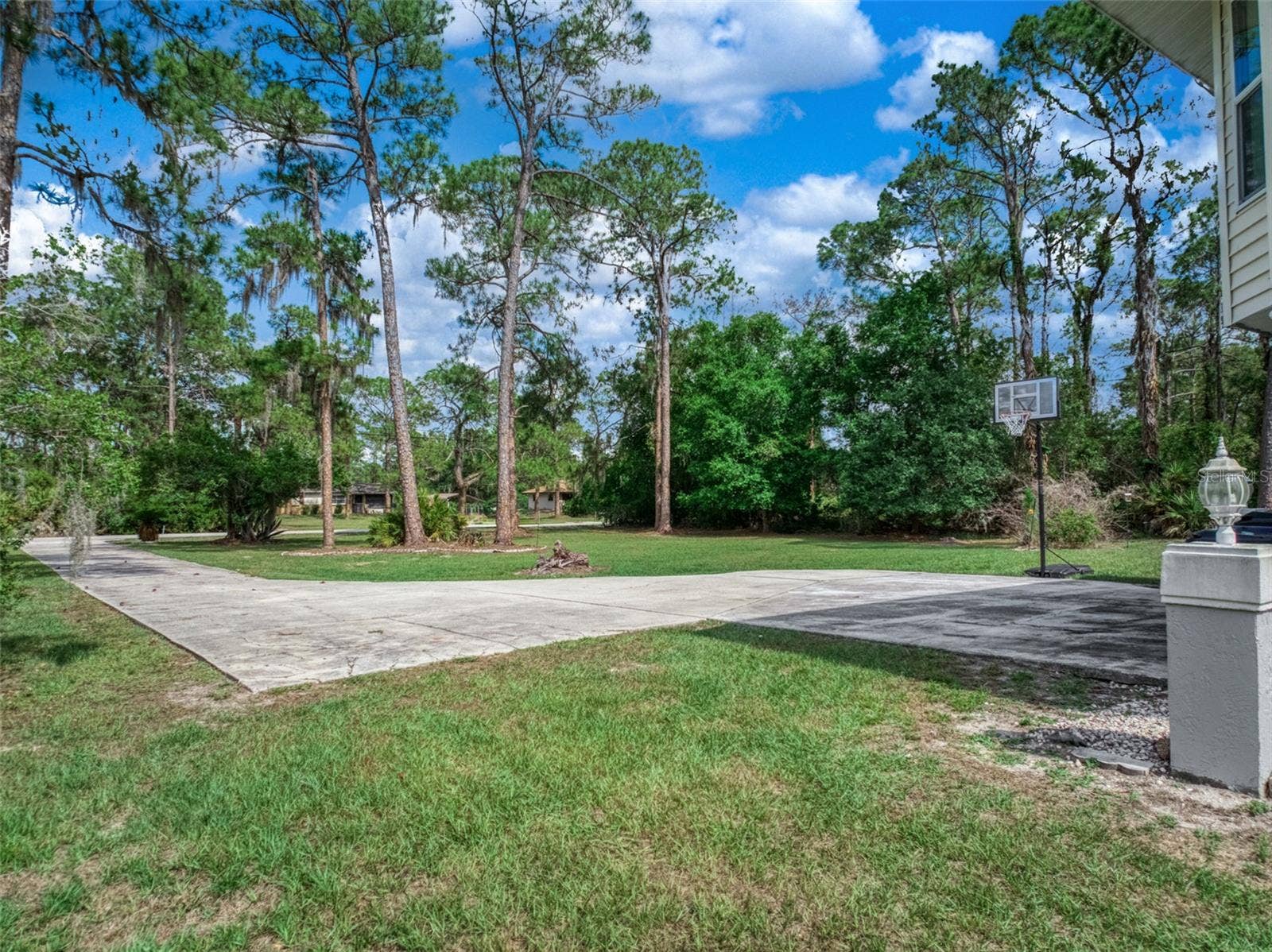 5731 WOLF LAKE ROAD, Sebring, FL 33875 5731 WOLF LAKE ROAD, Sebring, FL 33875