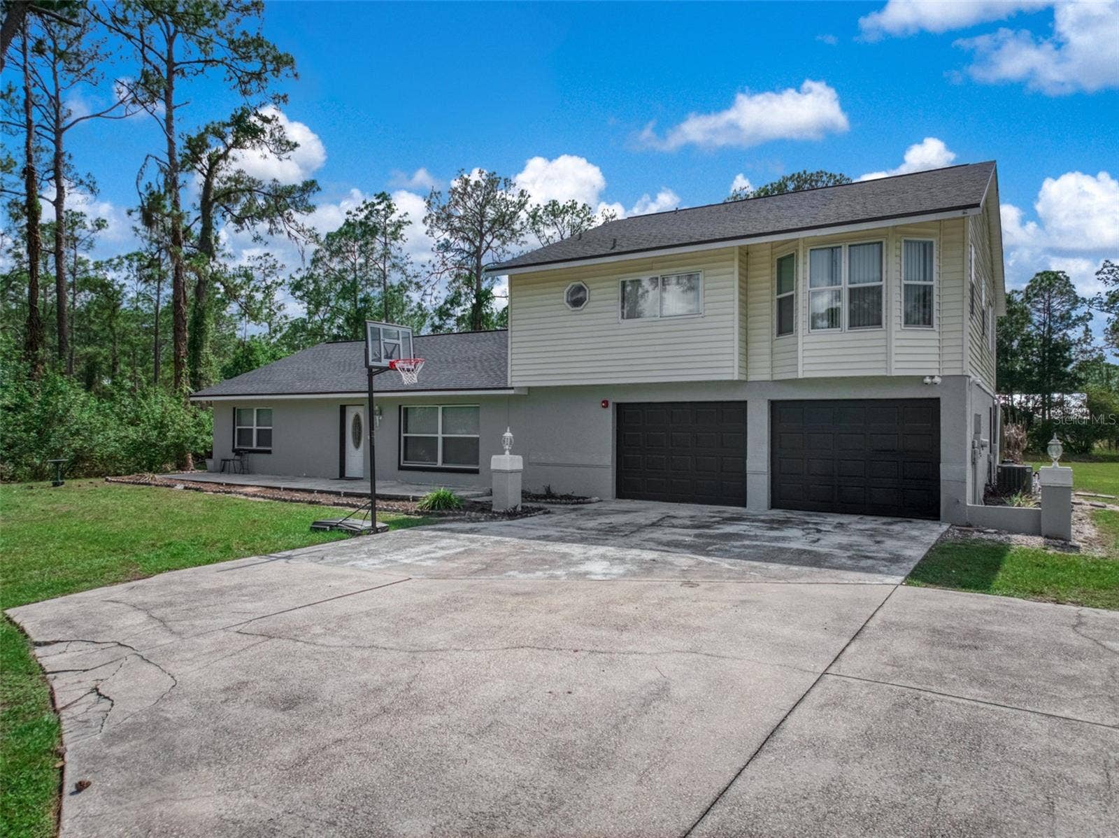 5731 WOLF LAKE ROAD, Sebring, FL 33875 5731 WOLF LAKE ROAD, Sebring, FL 33875