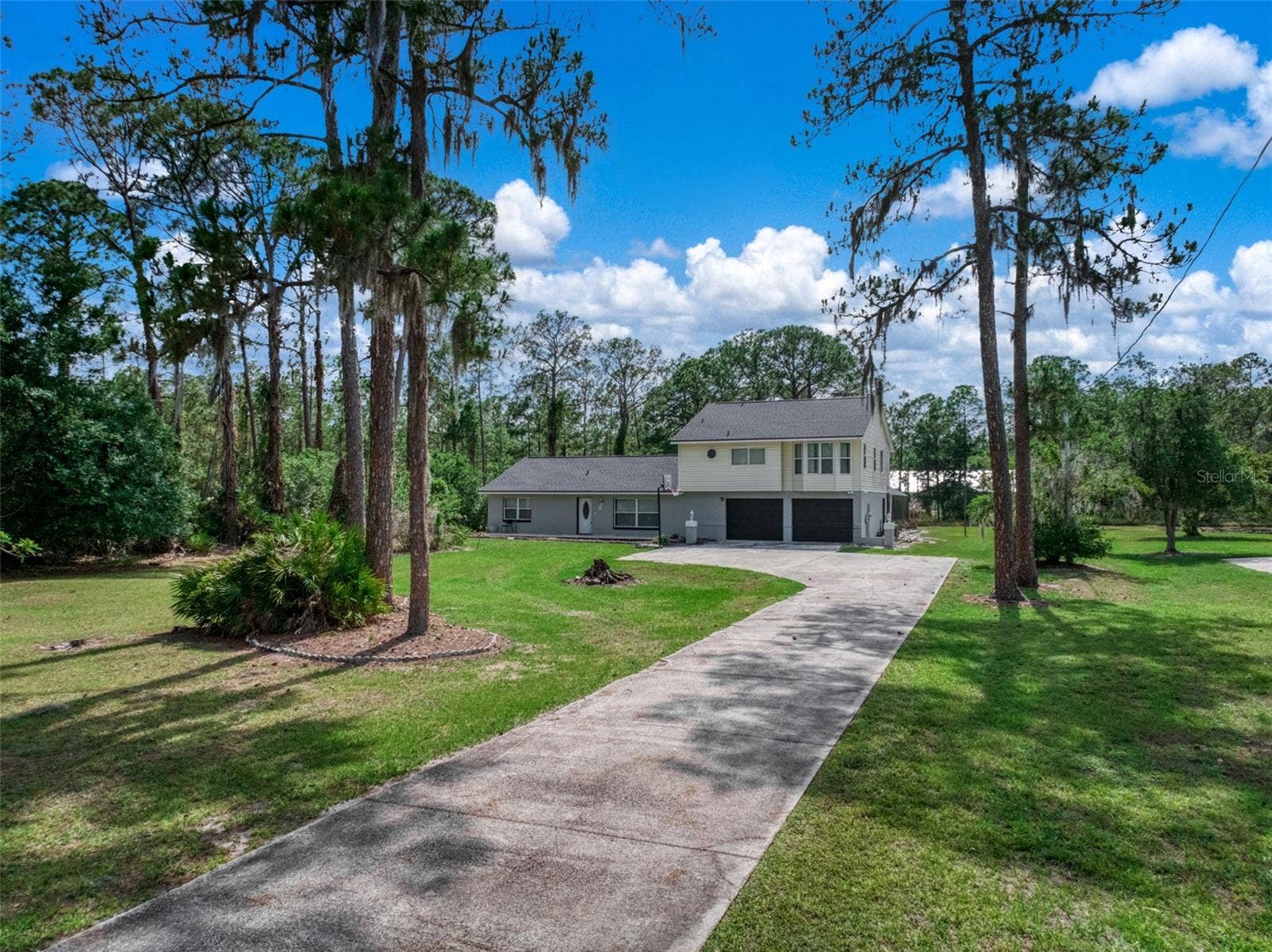 5731 WOLF LAKE ROAD, Sebring, FL 33875 5731 WOLF LAKE ROAD, Sebring, FL 33875