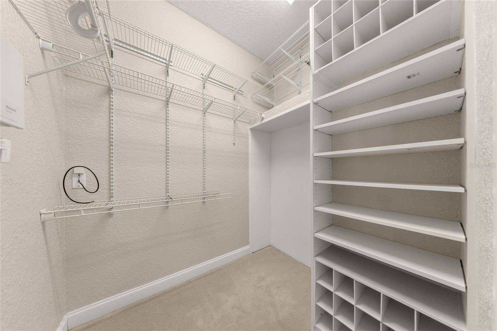 1035 SW 33RD PLACE, Ocala, FL 34471 1035 SW 33RD PLACE, Ocala, FL 34471