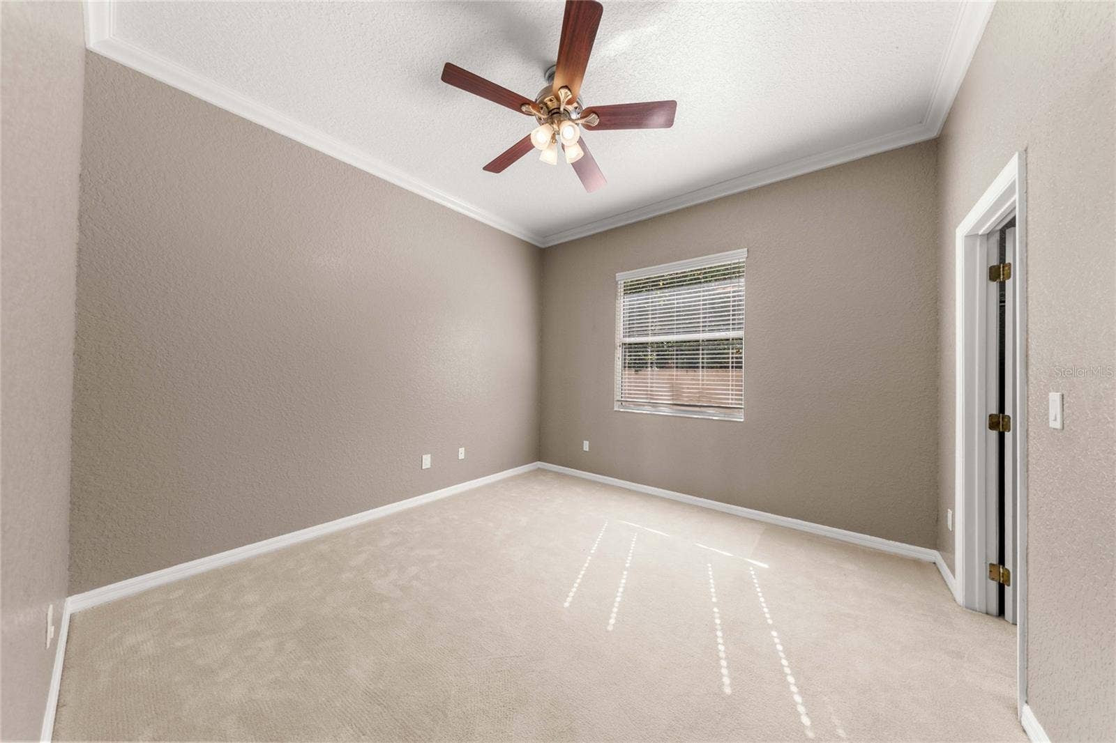 1035 SW 33RD PLACE, Ocala, FL 34471 1035 SW 33RD PLACE, Ocala, FL 34471