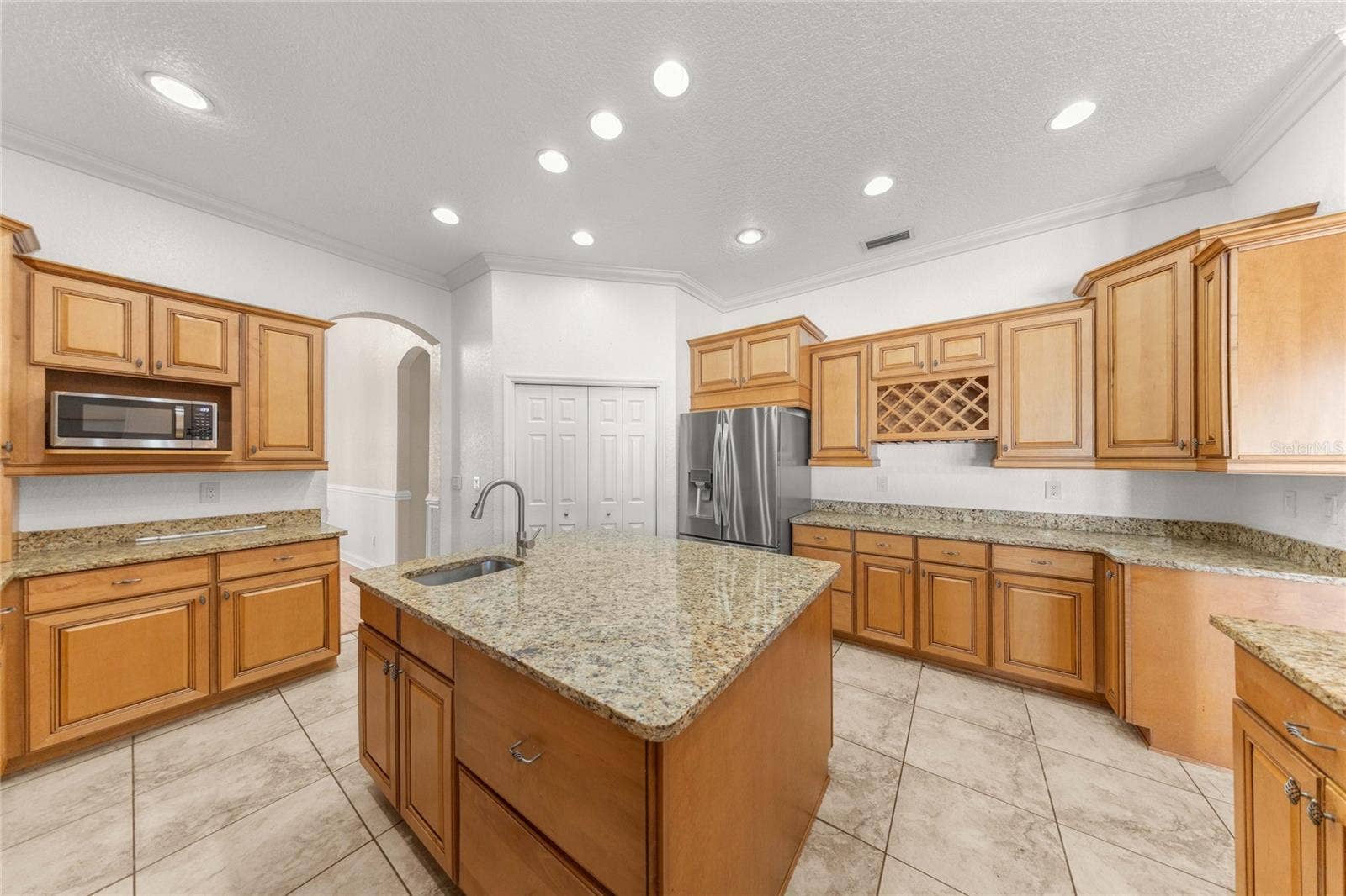 1035 SW 33RD PLACE, Ocala, FL 34471 1035 SW 33RD PLACE, Ocala, FL 34471