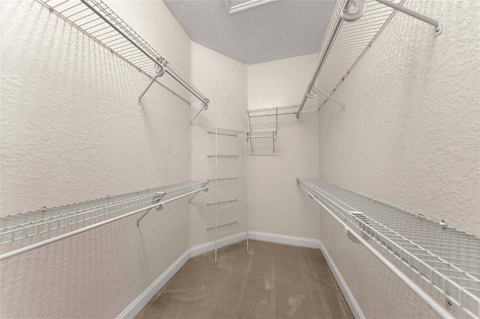 1035 SW 33RD PLACE, Ocala, FL 34471 1035 SW 33RD PLACE, Ocala, FL 34471