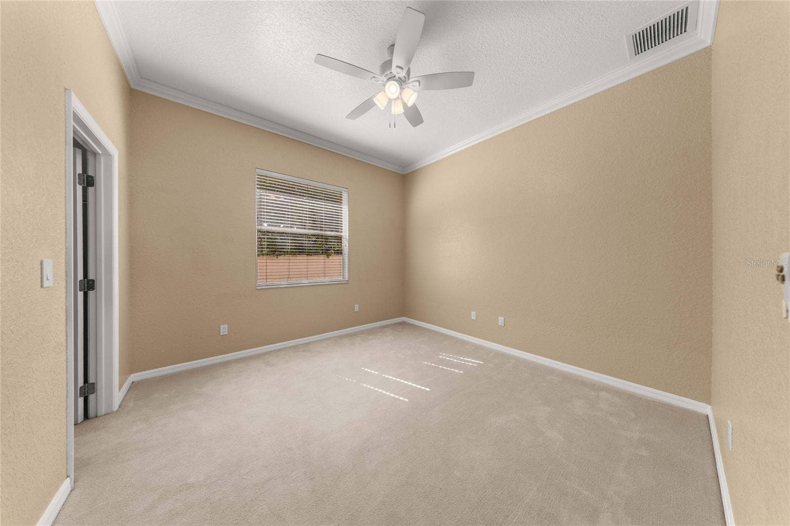 1035 SW 33RD PLACE, Ocala, FL 34471 1035 SW 33RD PLACE, Ocala, FL 34471