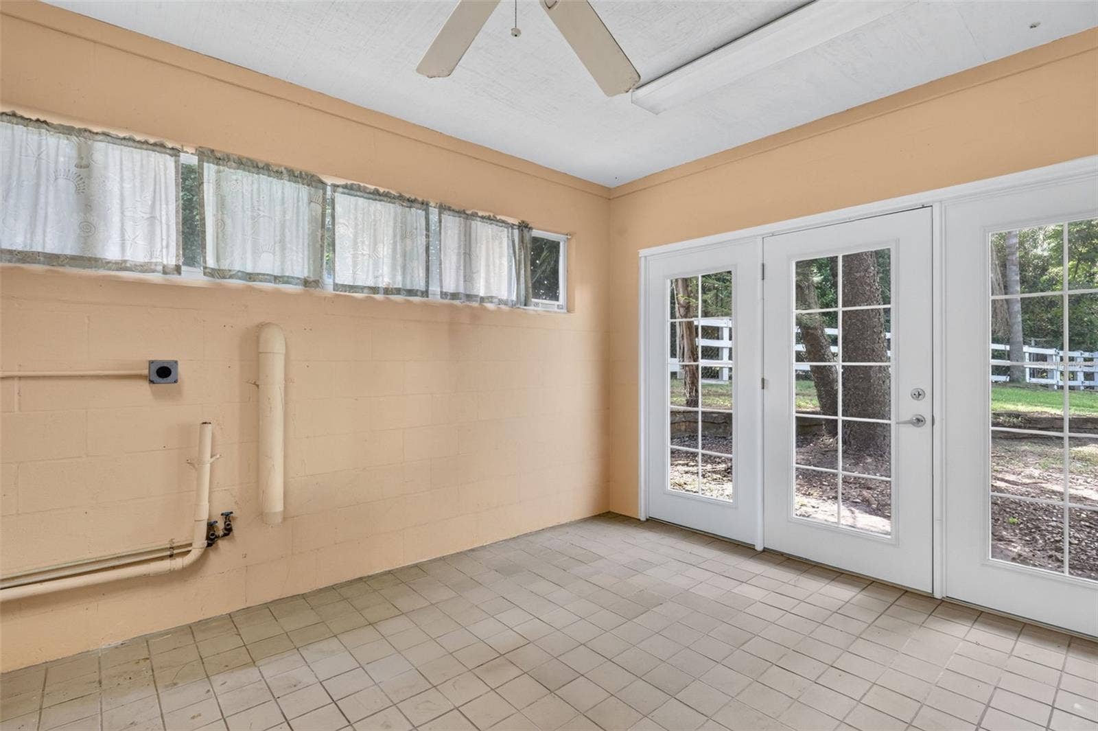 15050 SE 140TH AVENUE ROAD, Weirsdale, FL 32195 15050 SE 140TH AVENUE ROAD, Weirsdale, FL 32195