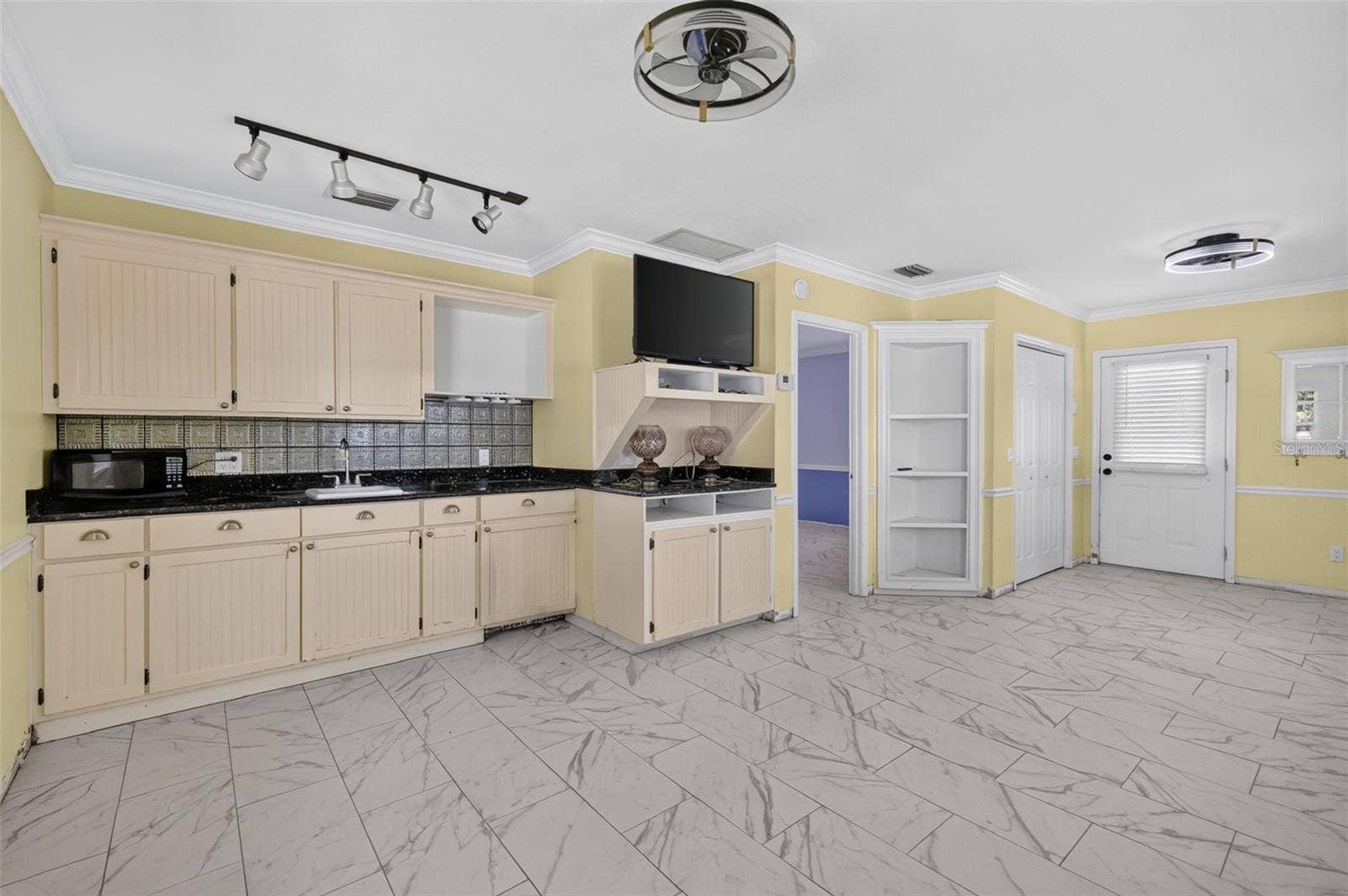 15050 SE 140TH AVENUE ROAD, Weirsdale, FL 32195 15050 SE 140TH AVENUE ROAD, Weirsdale, FL 32195