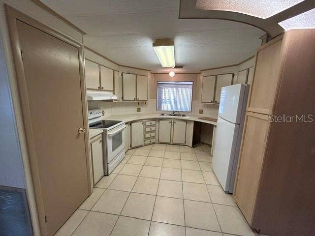 1837 COCO PLUM STREET NE, Palm Bay, FL 32905 Kitchen