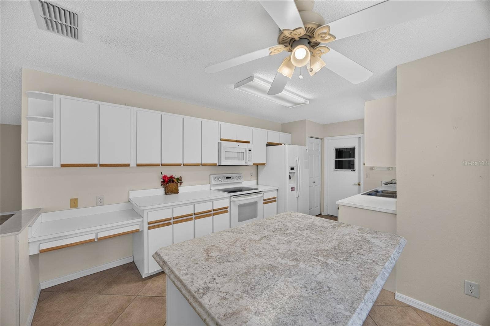 9138 SW 94TH COURT, Ocala, FL 34481 9138 SW 94TH COURT, Ocala, FL 34481