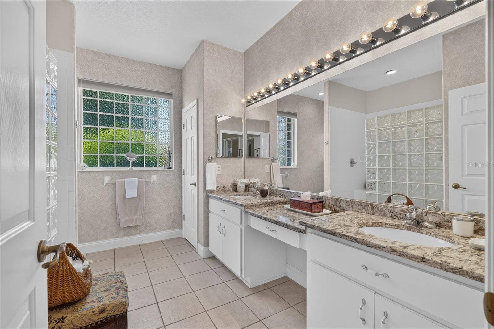 349 LAKE DRIVE, Ocala, FL 34472 Primary Bathroom