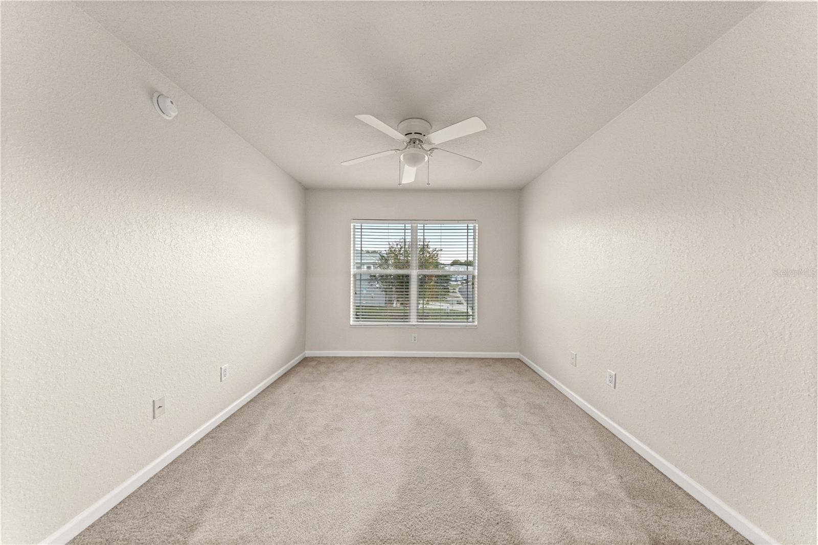 2nd bedroom or den (has built in closet)
